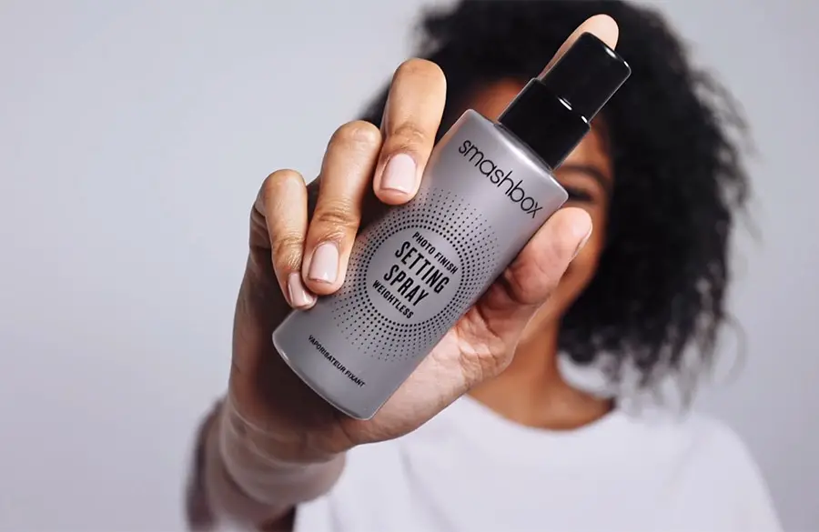 ۲ محصول جادویی که باعث ماندگاری بیشتر آرایش شما میشوند | فروشگاه اینترنتی آراویرا ۲ محصول جادویی که باعث ماندگاری بیشتر آرایش شما میشوند