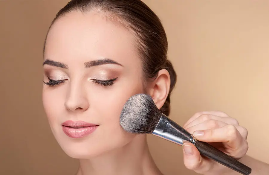 ۲ محصول جادویی که باعث ماندگاری بیشتر آرایش شما میشوند | فروشگاه اینترنتی آراویرا ۲ محصول جادویی که باعث ماندگاری بیشتر آرایش شما میشوند