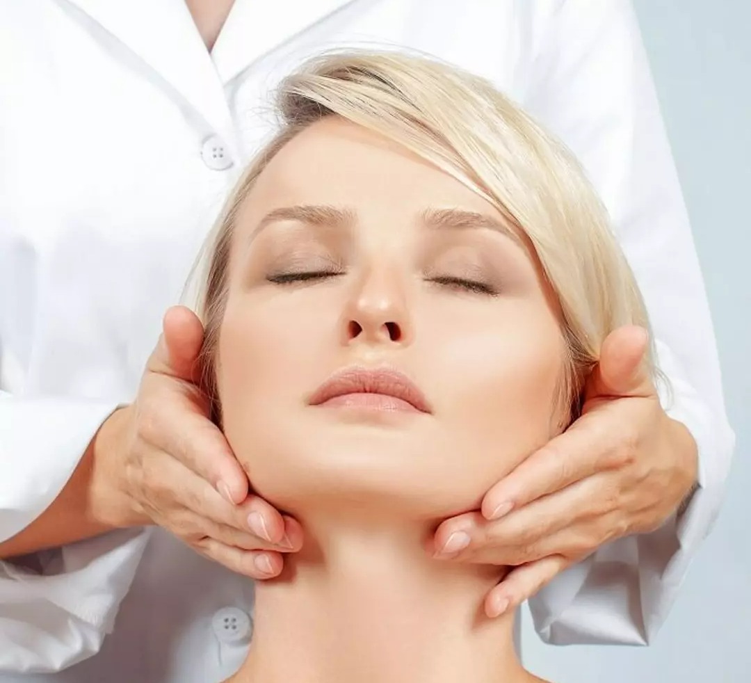 از بین بردن چروک گردن