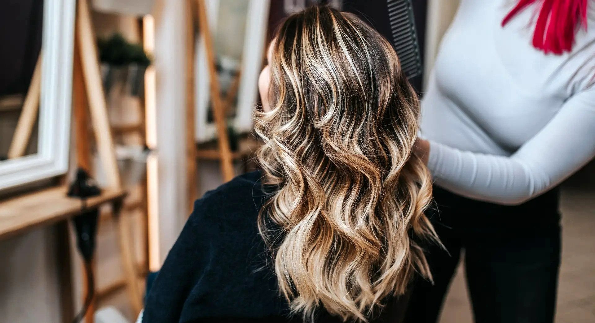 رنگ موی ترند سال 2023 و تاثیر شگفت انگیز آن روی زیبایی شما | فروشگاه اینترنتی آراویرا لایت مو - رنگ موی ترند سال