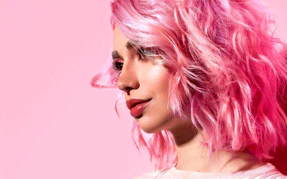 رنگ موی ترند سال 2023 و تاثیر شگفت انگیز آن روی زیبایی شما | فروشگاه اینترنتی آراویرا رنگ پاستیلی - رنگ موی ترند سال