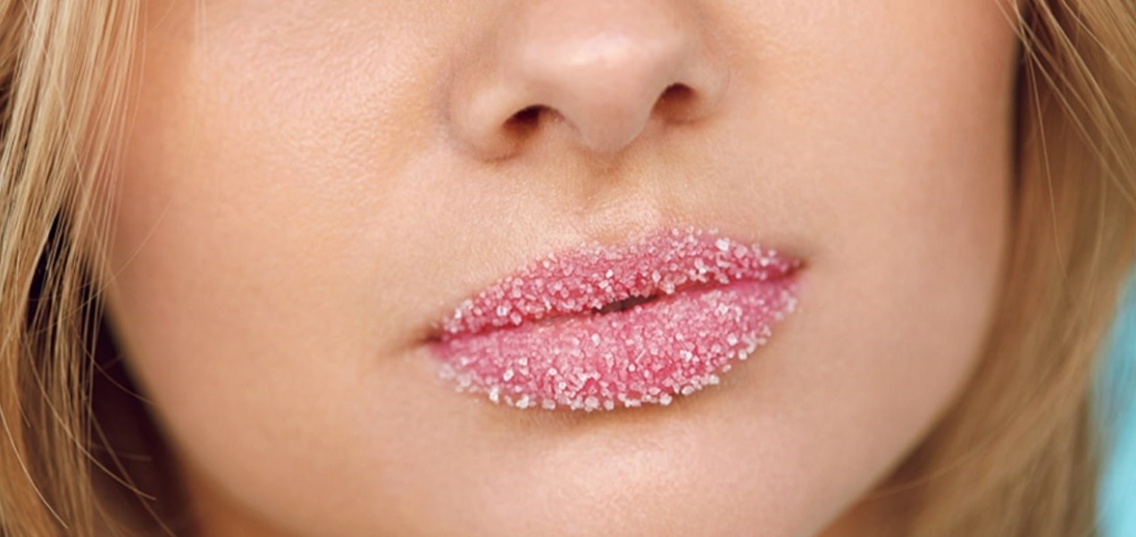 بوتاکس لب در خانه