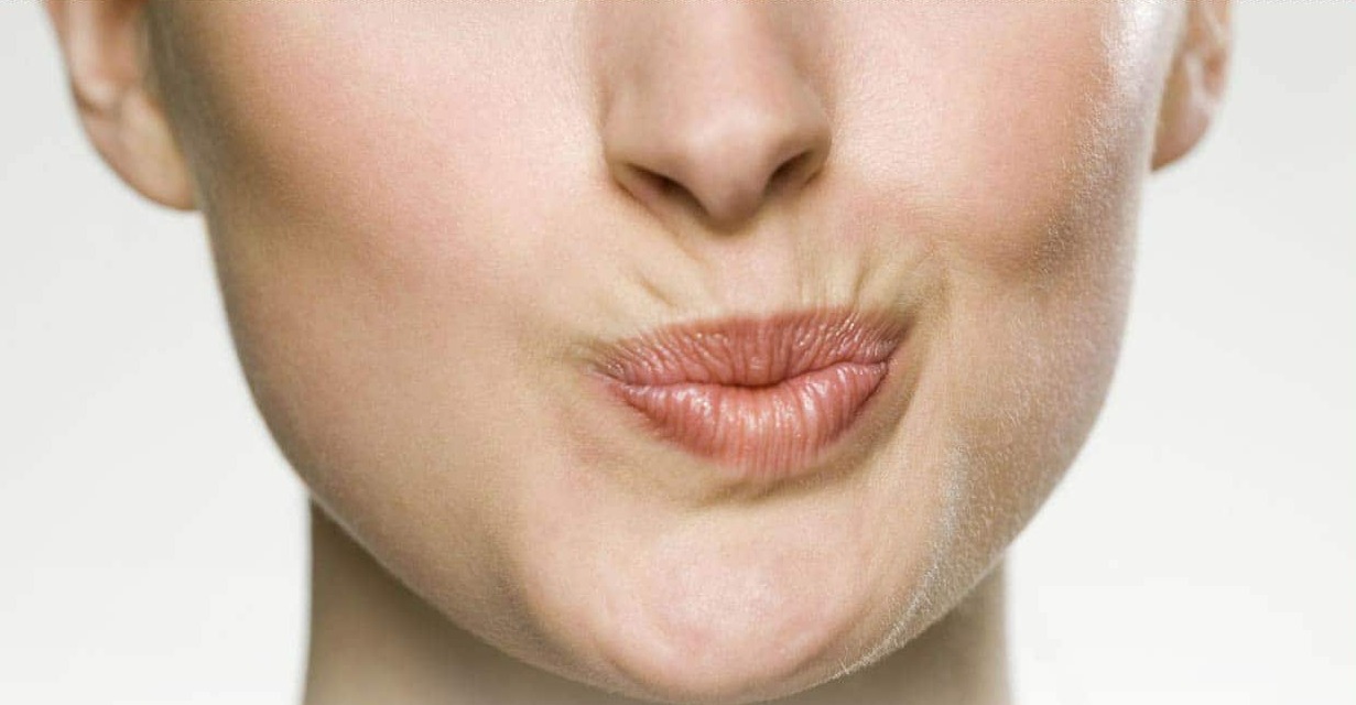 بوتاکس لب در خانه