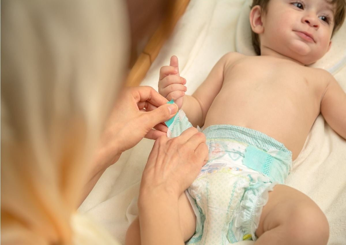 پوشک کردن نوزاد - سوختگی پای نوزاد