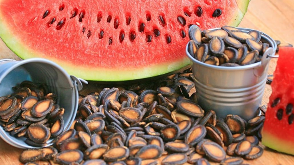 تعدادی هسته هندوانه-رفع سیاهی دور چشم