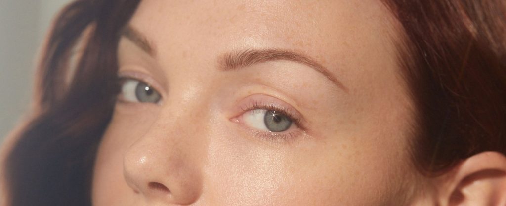 چگونه ابروهای نازک و روشن داشته باشیم