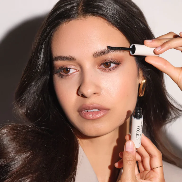 سایه ابرو چیست