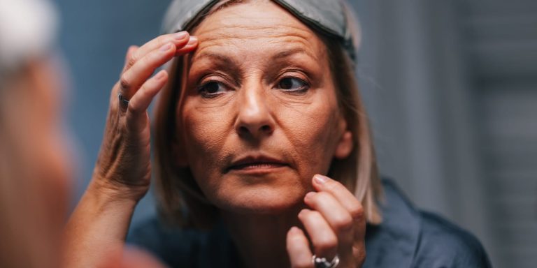 بهترین روغن برای از بین بردن چین و چروک صورت