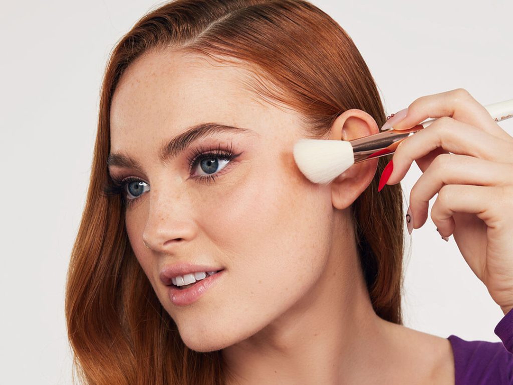 تکنیک‌های اصلی برای پرتر نشان دادن صورت با آرایش