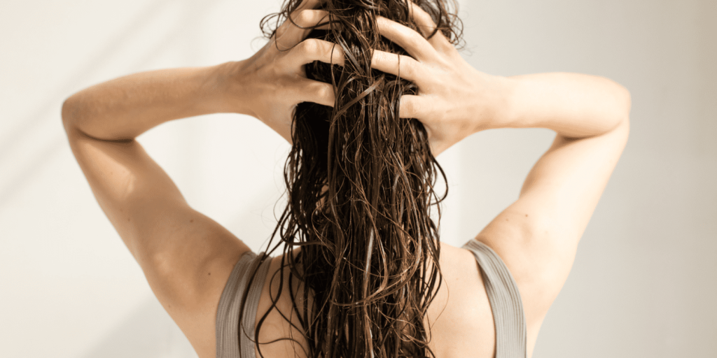 دلایل رایج چرب شدن موی سر