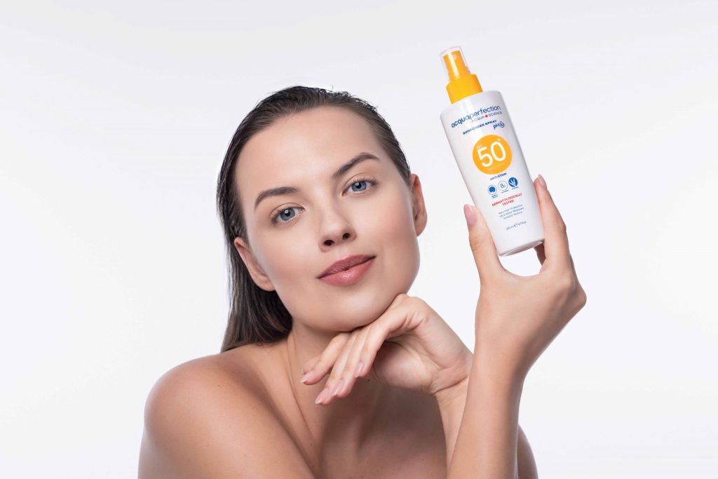 ضدآفتاب رنگی یا بی‌رنگ؛ کدام برای نوع پوست شما بهتر است؟