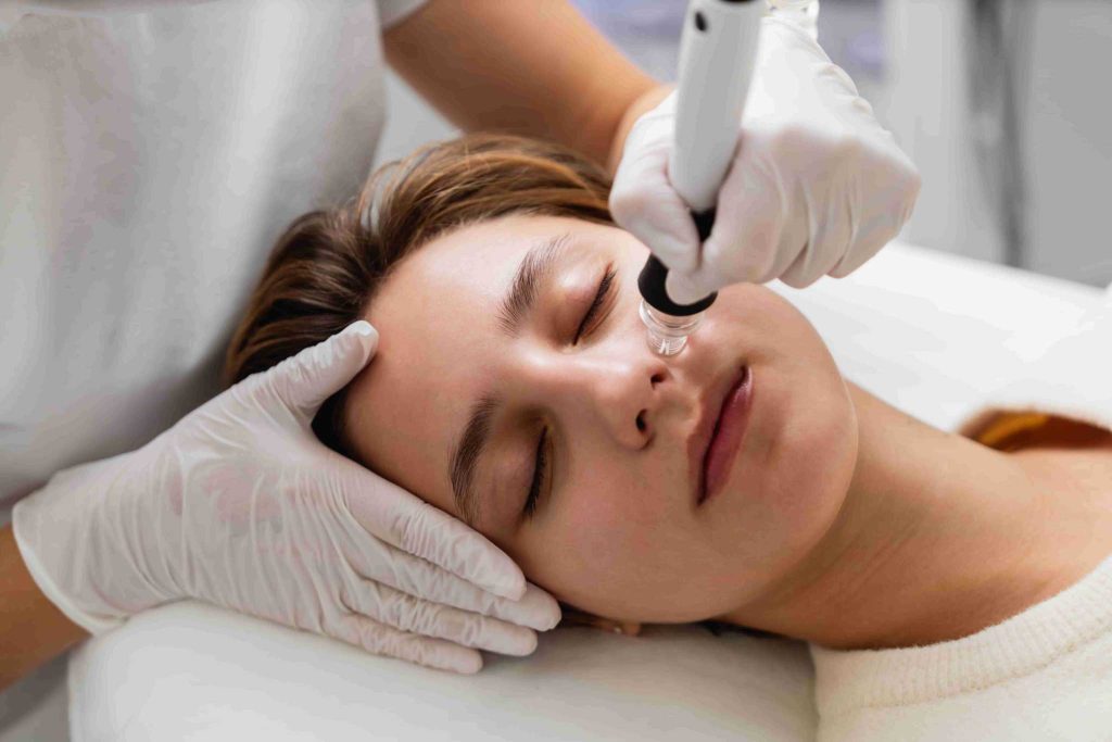 مراقبت‌های روزانه برای جلوگیری از جوش‌های سرسیاه